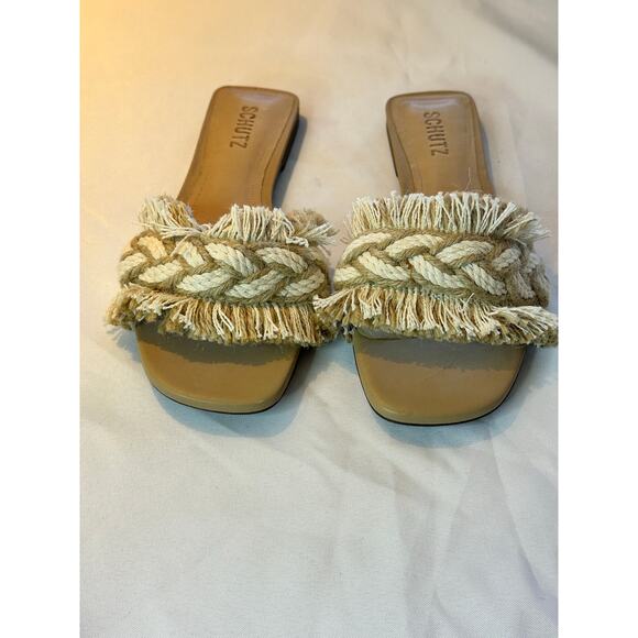 SCHUTZ ADELIA FLAT SANDAL BEIGE SIZE 8.5 NWT - Picture 3 of 5